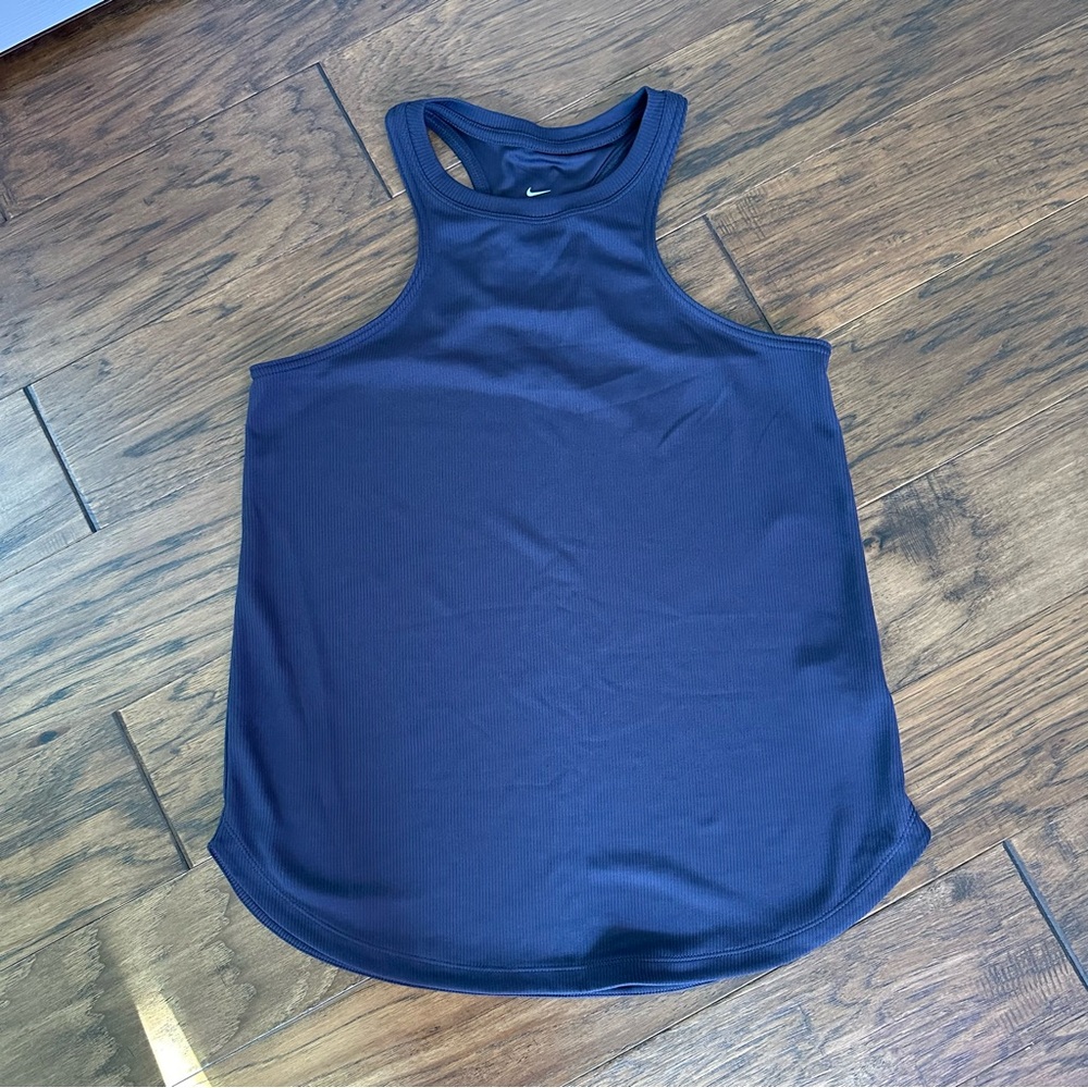 Nike Tank - Medium